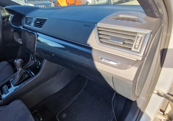 Skoda Superb cena 70000 przebieg: 189106, rok produkcji 2018 z Kcynia małe 301
